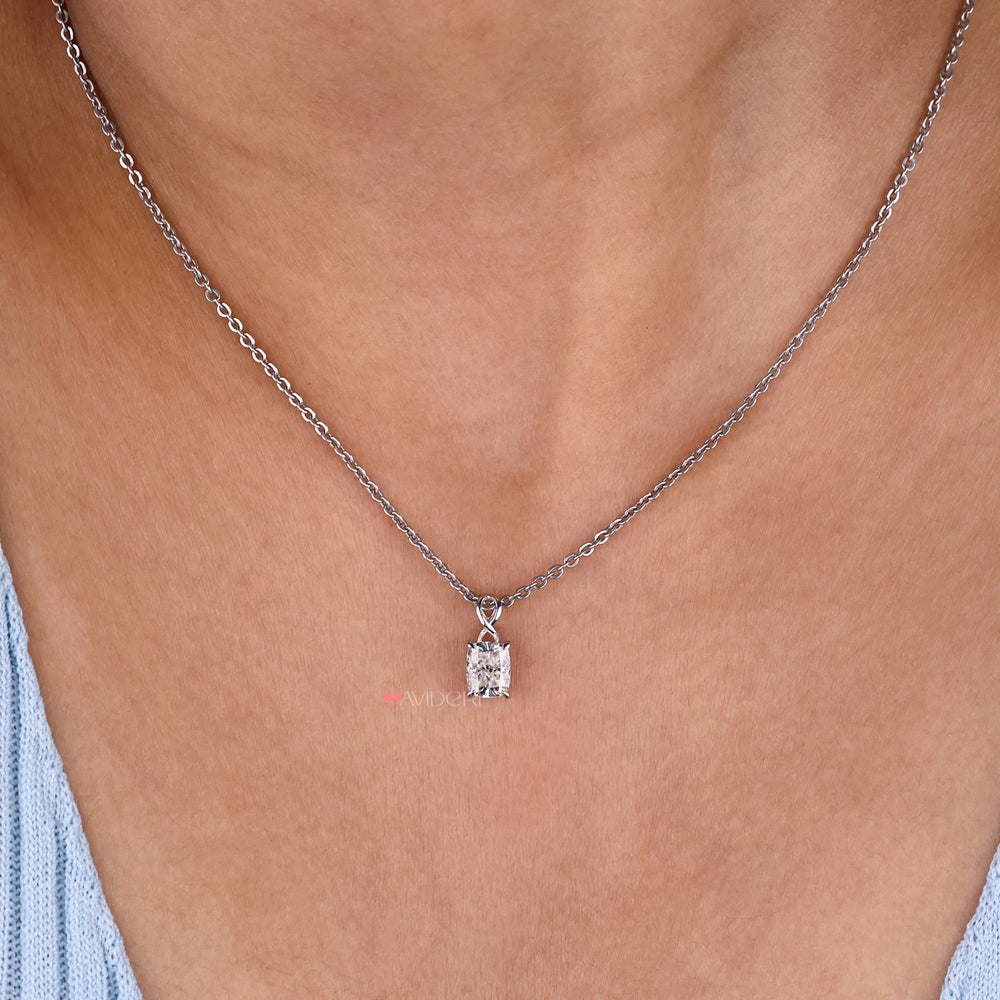 Cushion cut solitaire pendant, combining elegance and brilliance in a timeless design.
