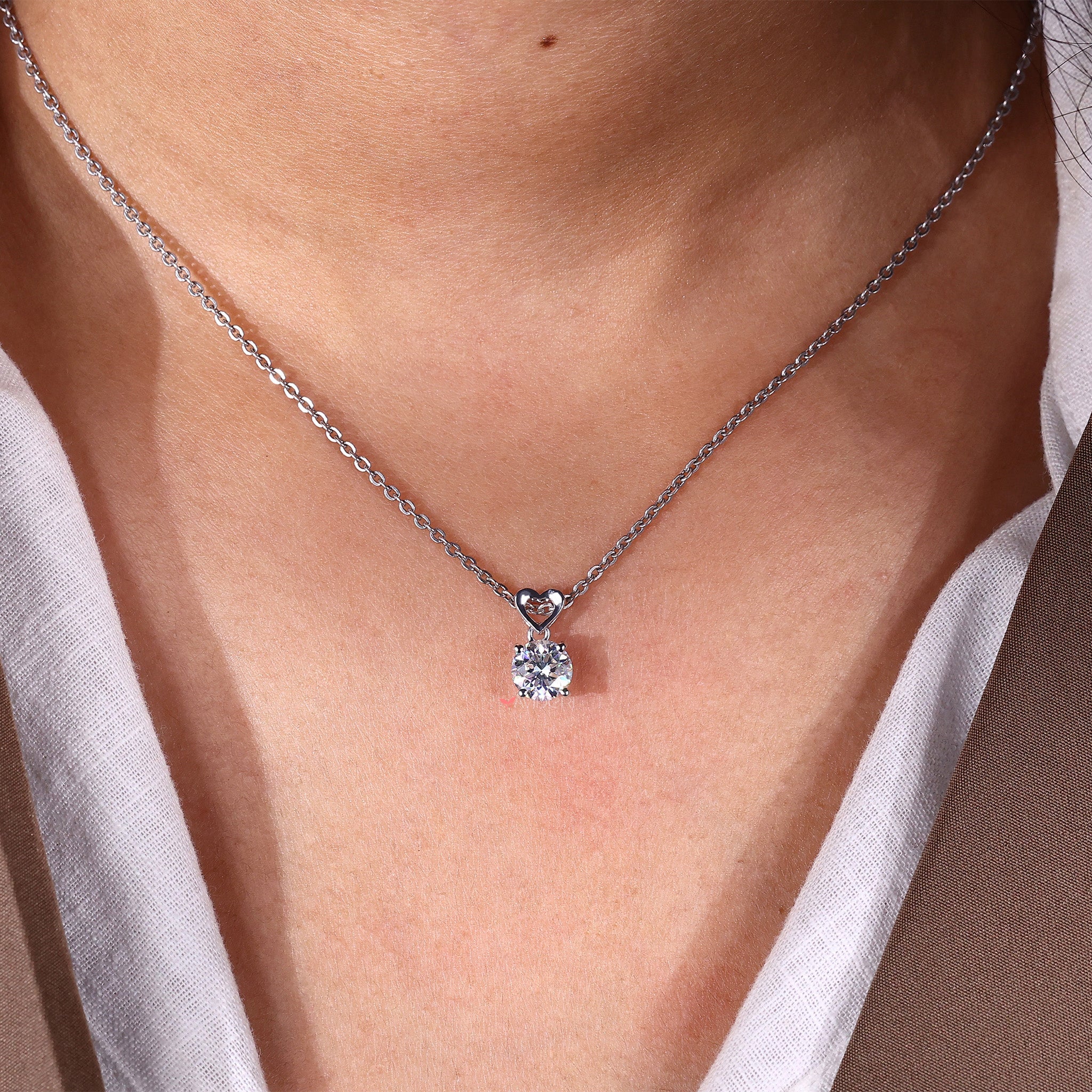 Heart-shaped bail pendant with a stunning design, making it a beautiful statement piece.