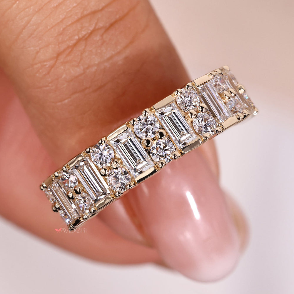 Baguette diamond ring crafted for timeless elegance.

