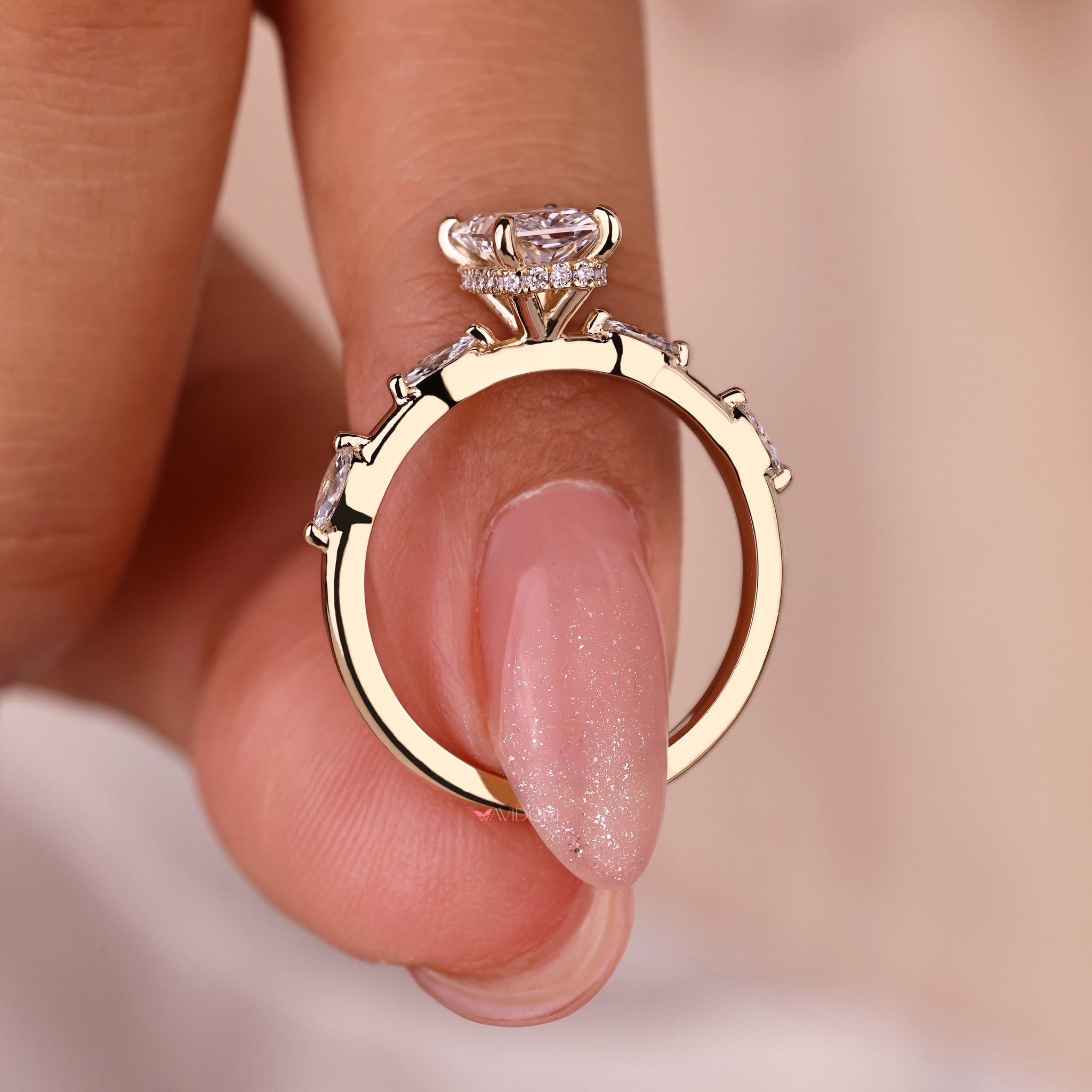 Beautiful round cut ring highlighting exquisite craftsmanship and shine.
