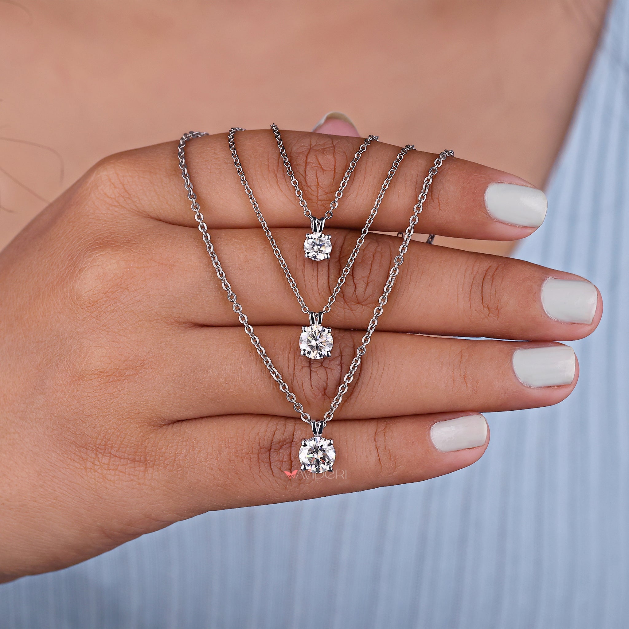 Unique gift ideas for women include this solitaire pendant with a modern twist.