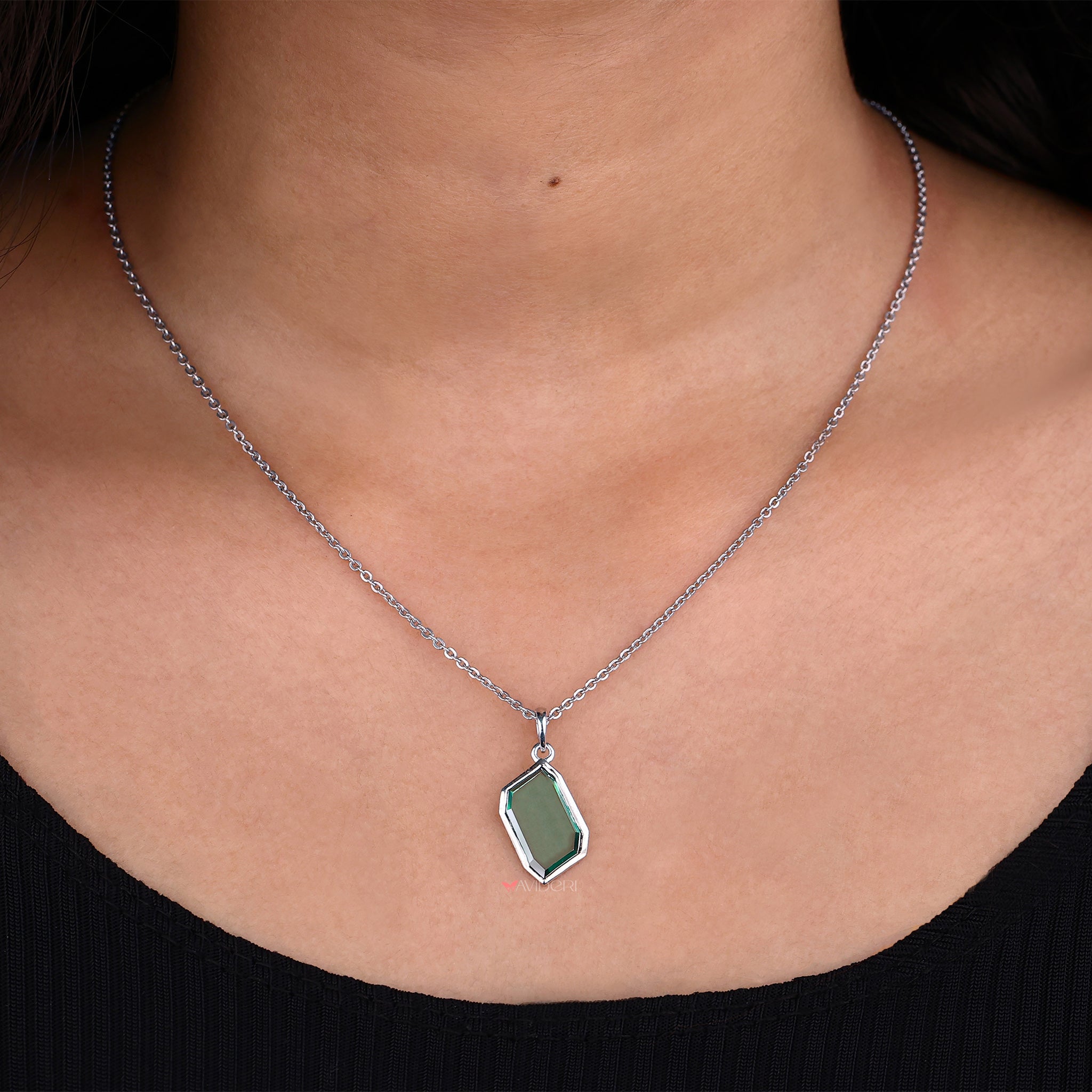 Pendant bezel setting secures the gemstone perfectly.