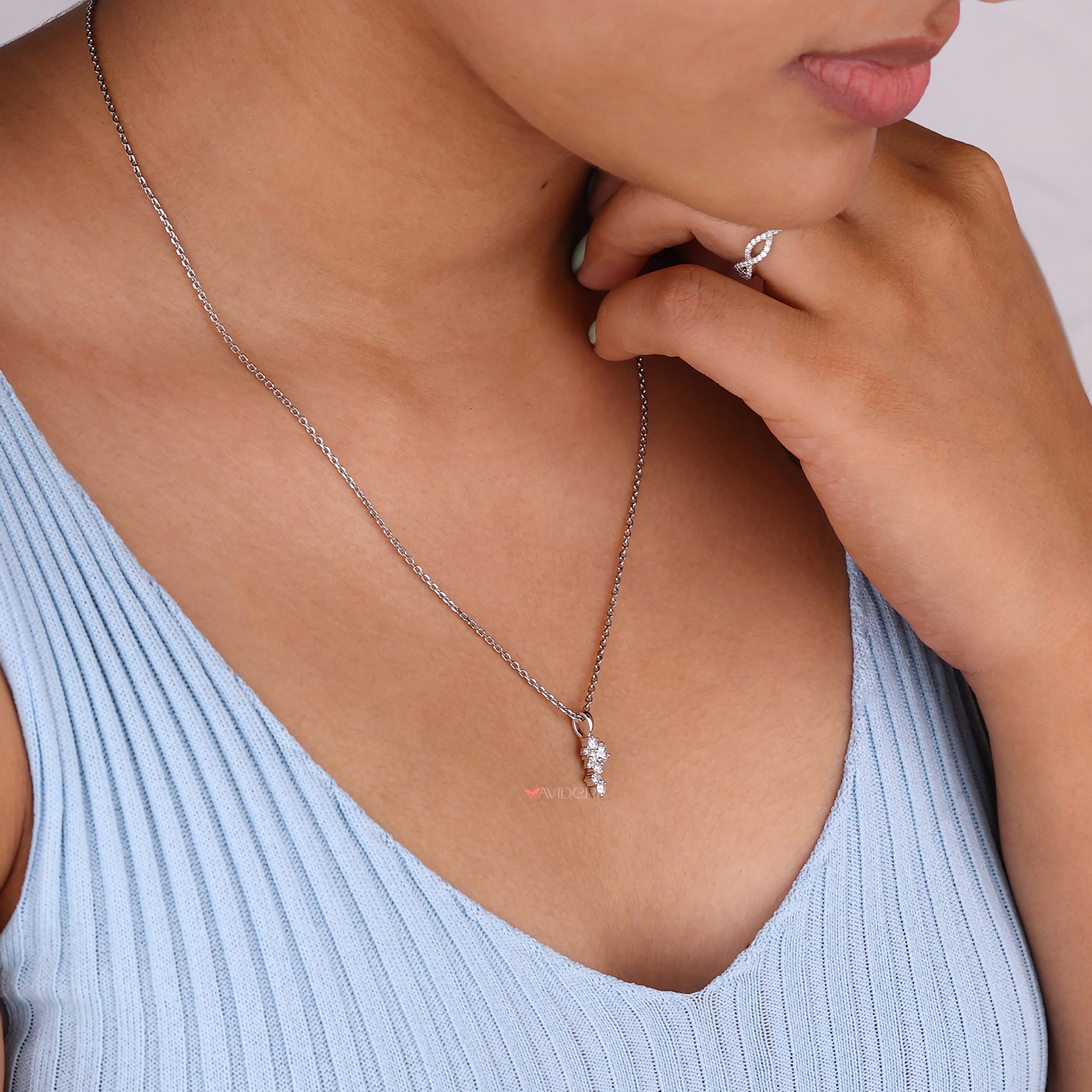Anniversary gifts pendant perfect for celebrating special moments.