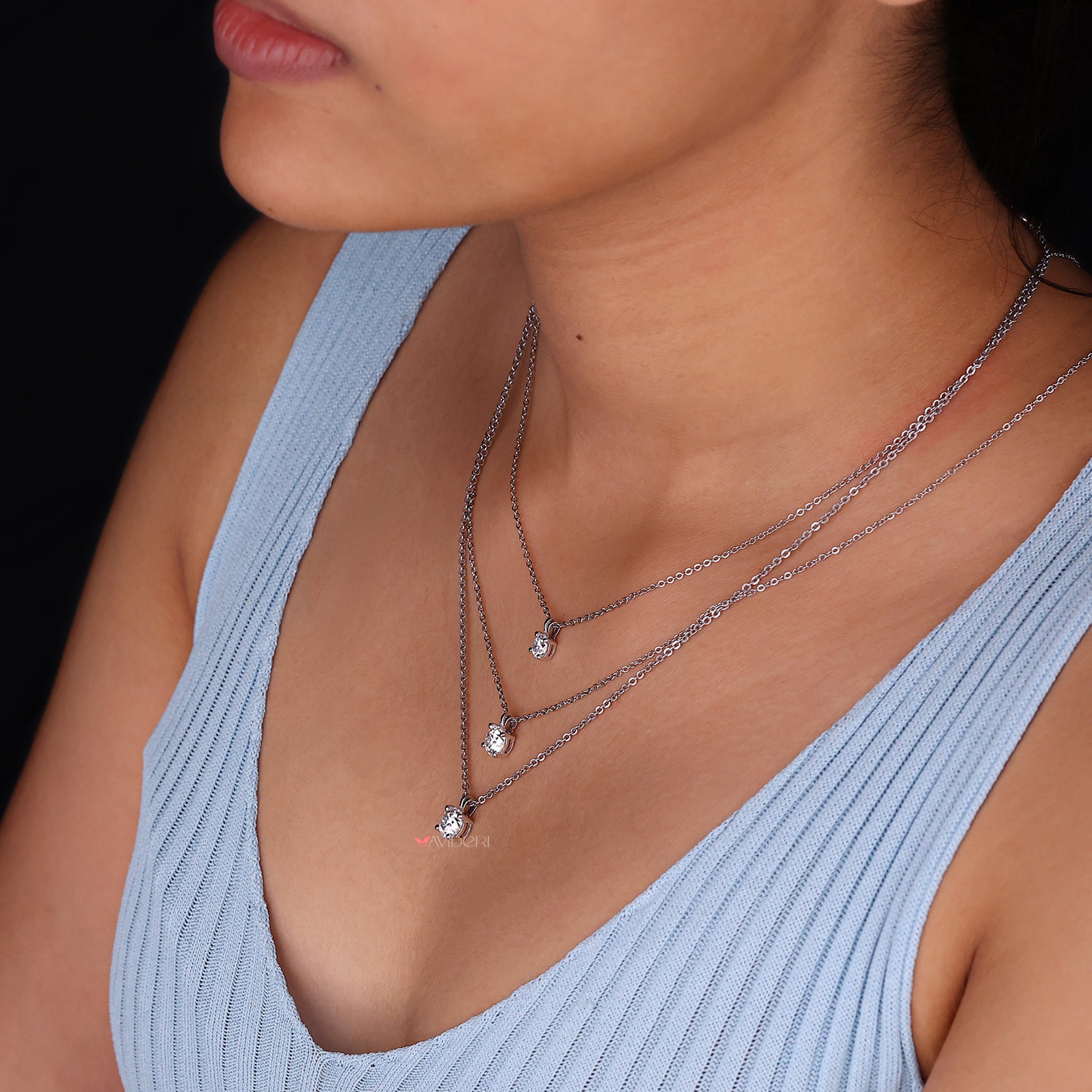 Stunning moissanite pendant for a personal gift or thoughtful surprise.