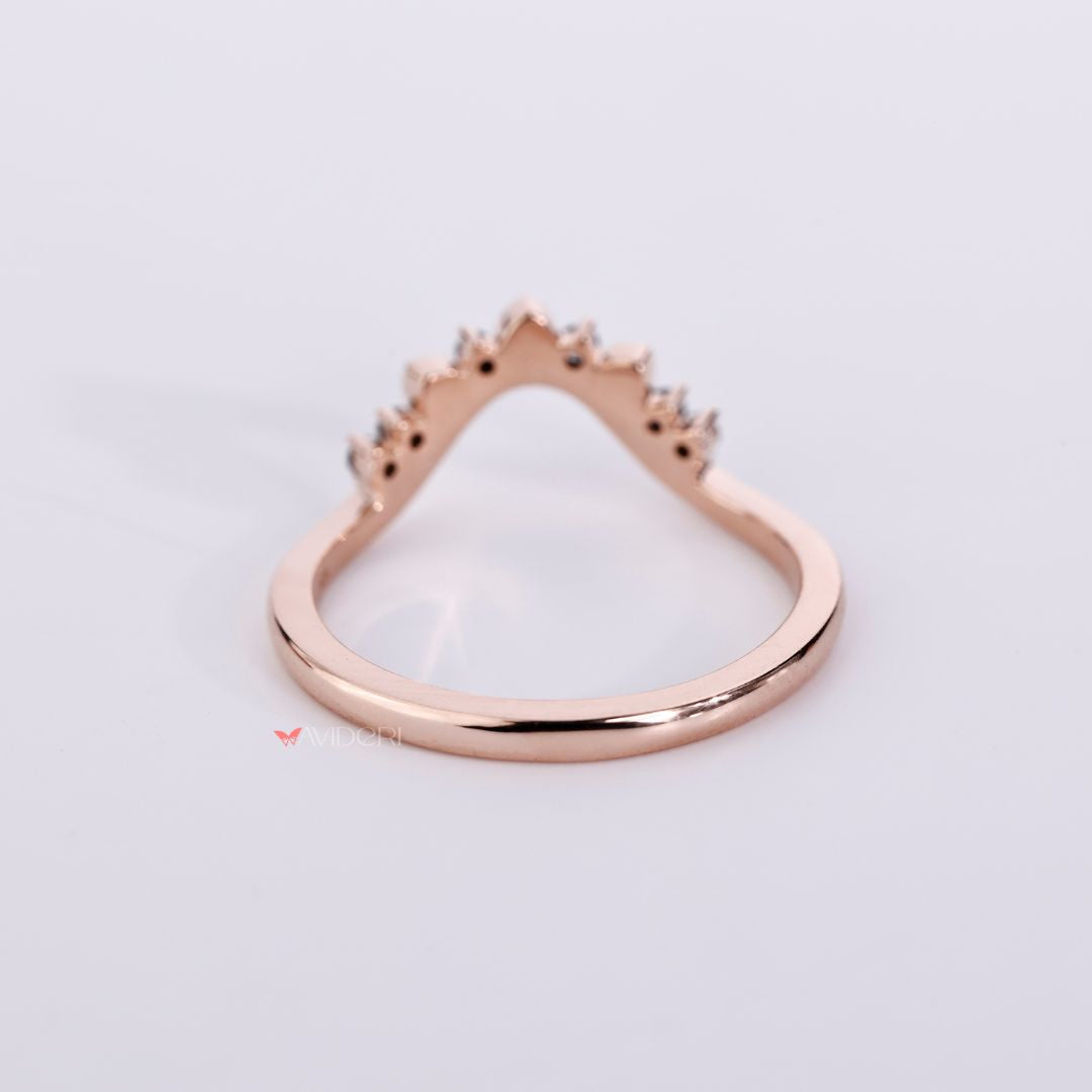 Rose gold wedding band with a milgrain detailing.