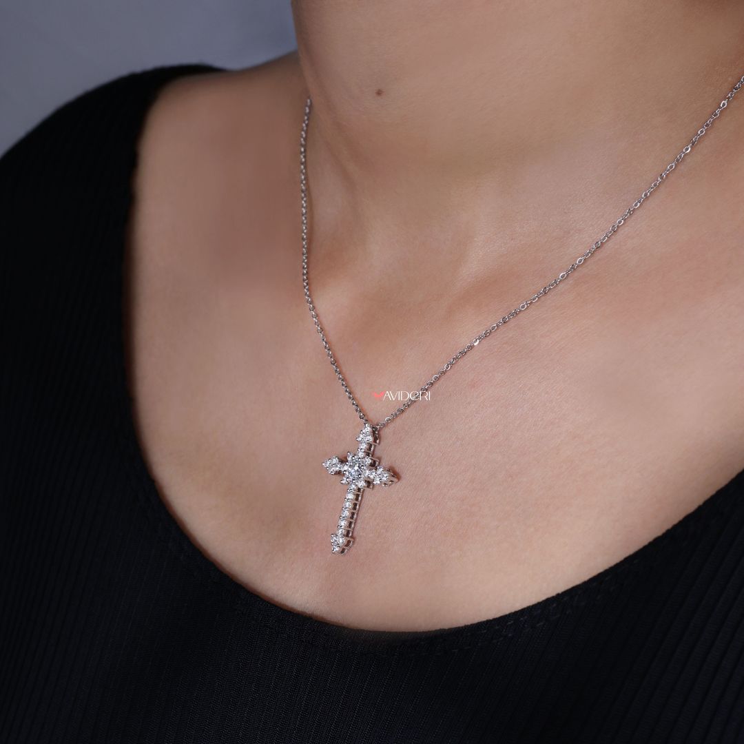 Round cut moissanite pendant adds sparkle to everyday jewelry.