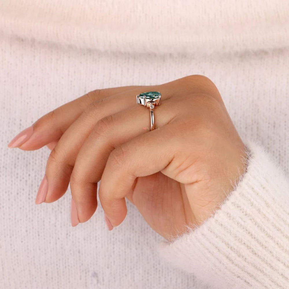 Buy Engagement Ring that reflects your love story.
