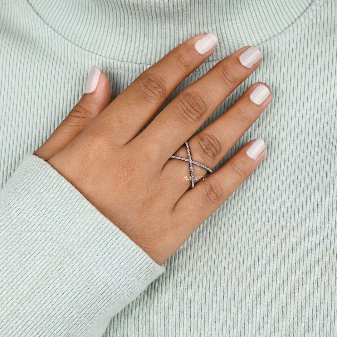 Designer wedding band blends luxurious artistry with refined detail and elegance.

