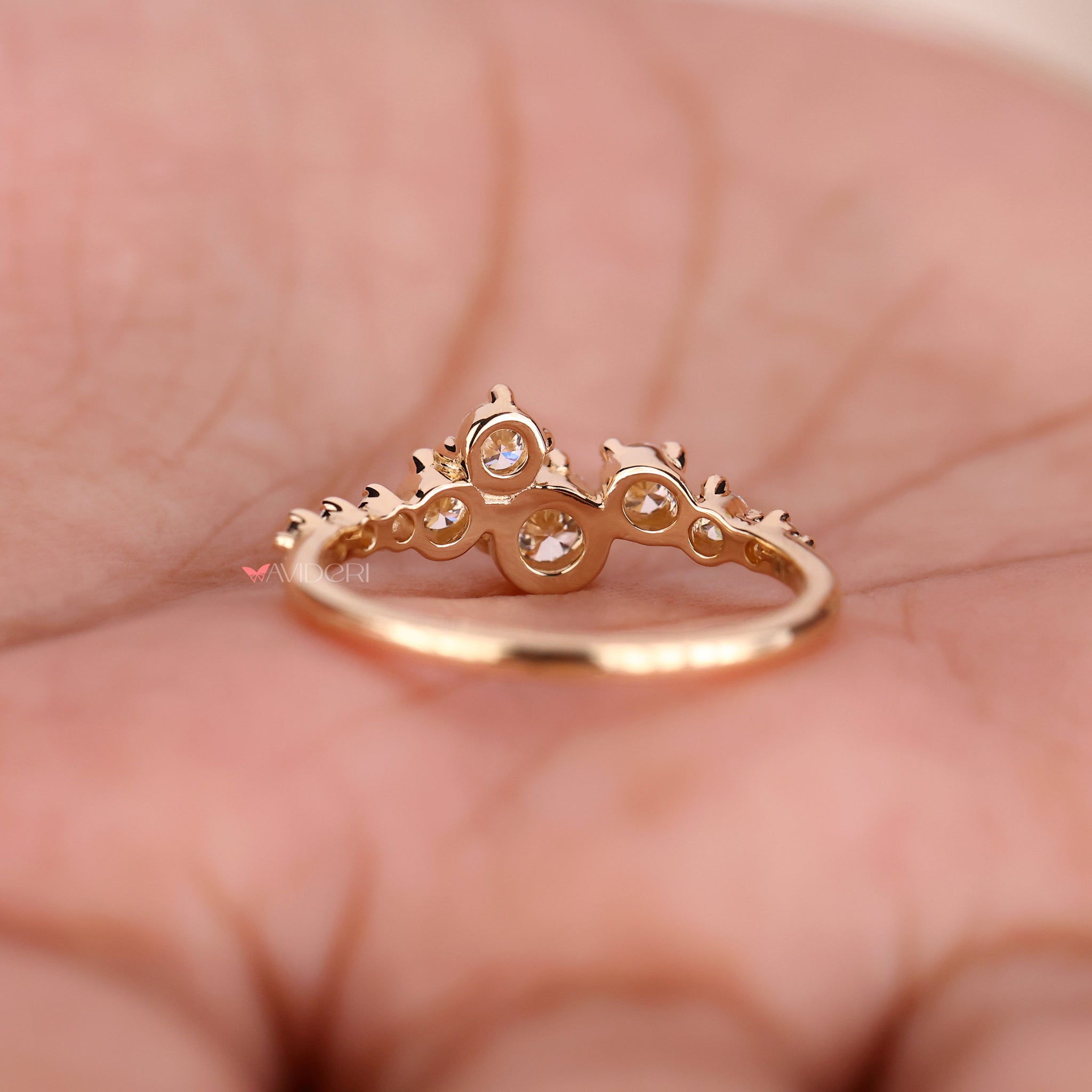 yellow gold diamond ring combining a brilliant cut diamond with a warm gold band for an elegant finish.