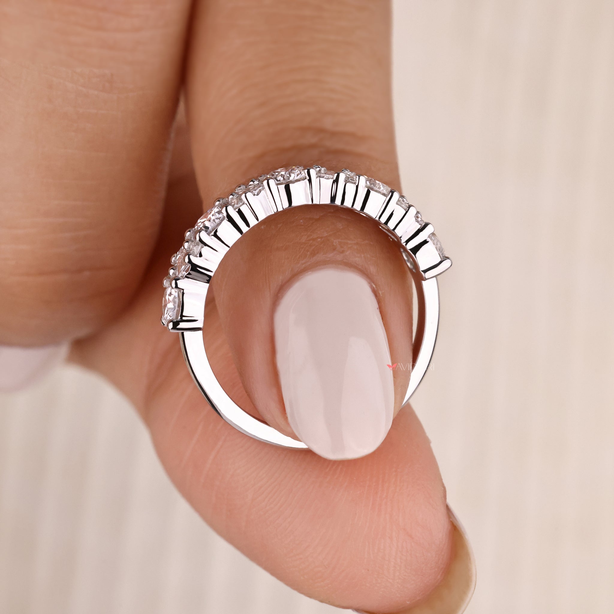 Baguette diamond band with modern, clean design.
