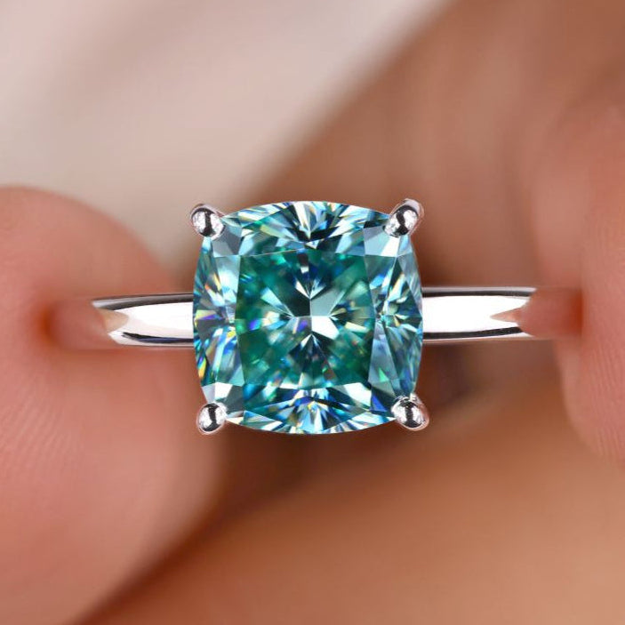 Cushion cut ring with a stunning cushion cut engagement ring design.

