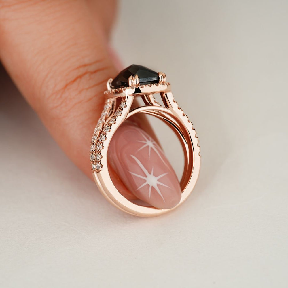 Rose cut ring featuring a stunning round cut design for elegance.
