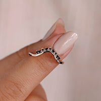 Shop Curved Wedding Ring – Round Shaped Moissanite