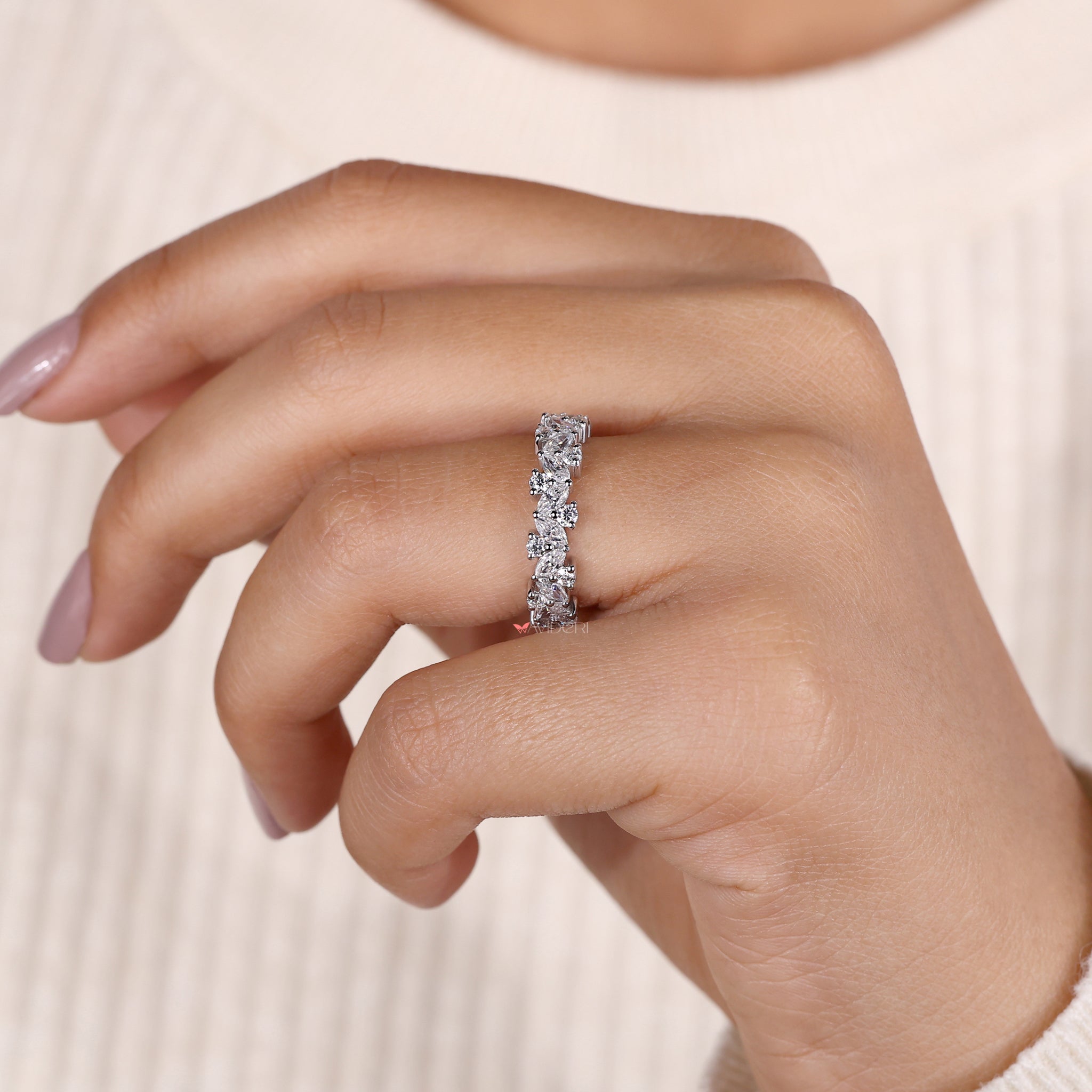 Simple wedding band with a timeless, elegant design.
