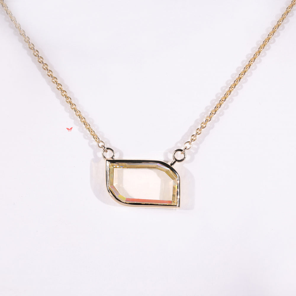 Antique portrait cut pendant emphasizes uniqueness with detailed cuts.