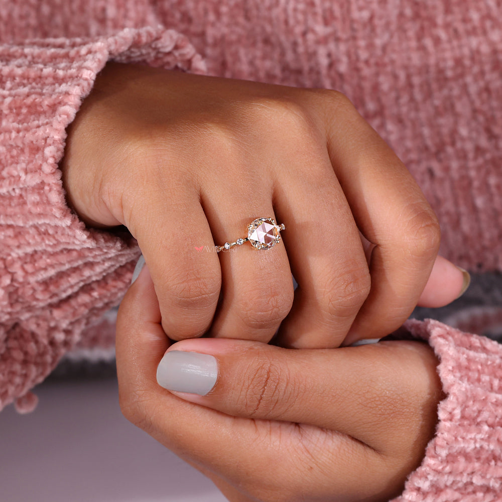 Rose diamond ring with a classic style, perfect for special occasions.