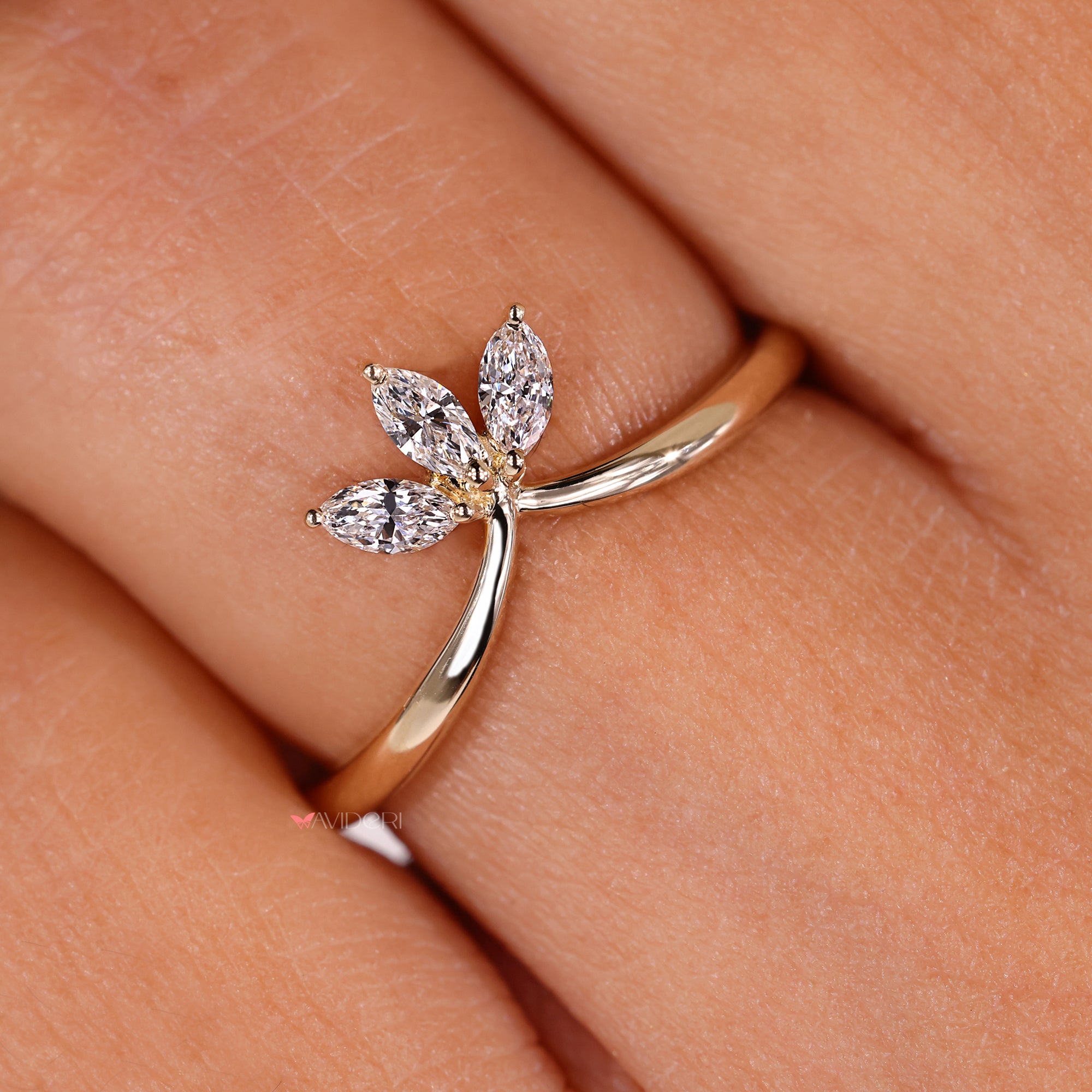 Custom lab-grown diamond wedding band handcrafted for you.