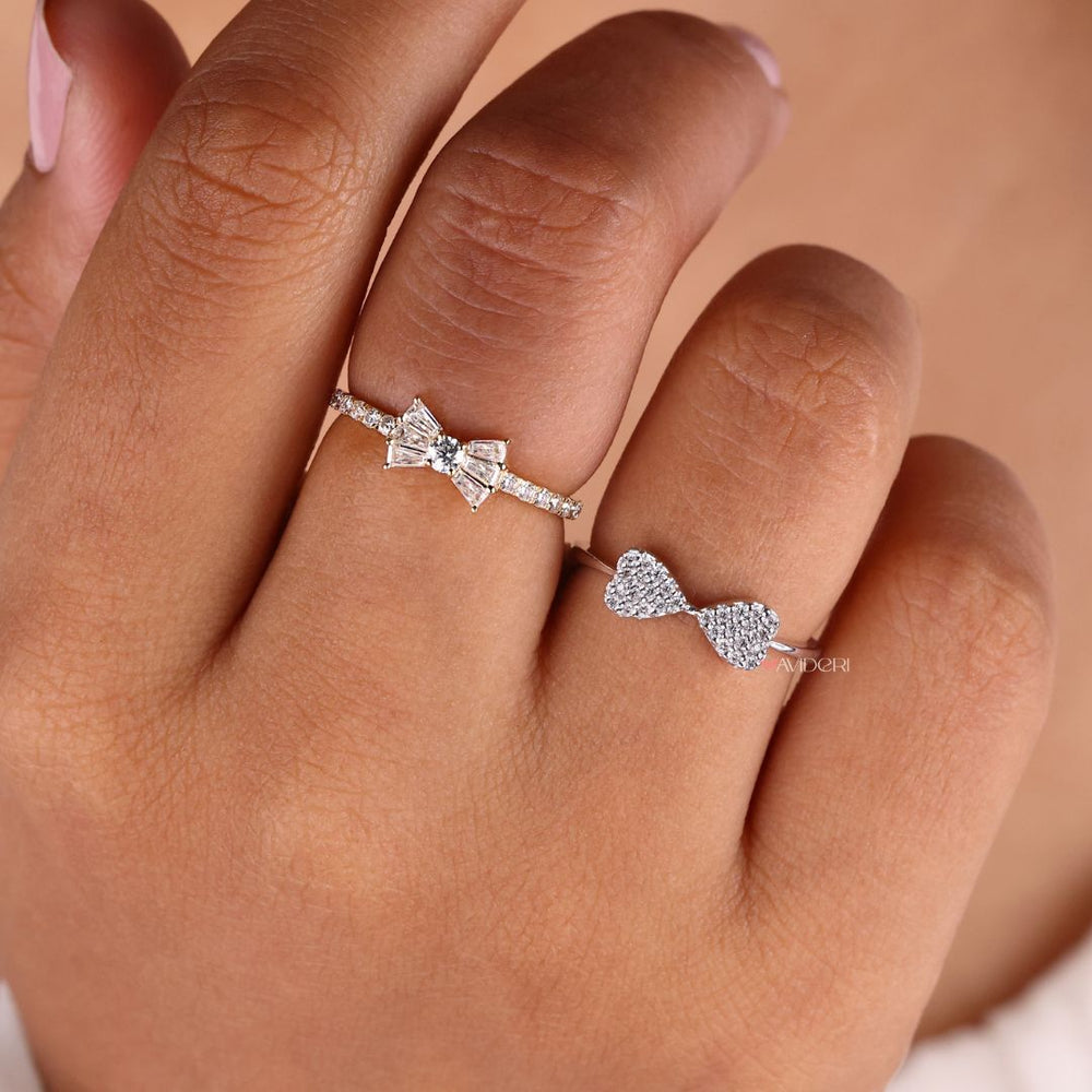 Cluster design ring with shimmering round accents
