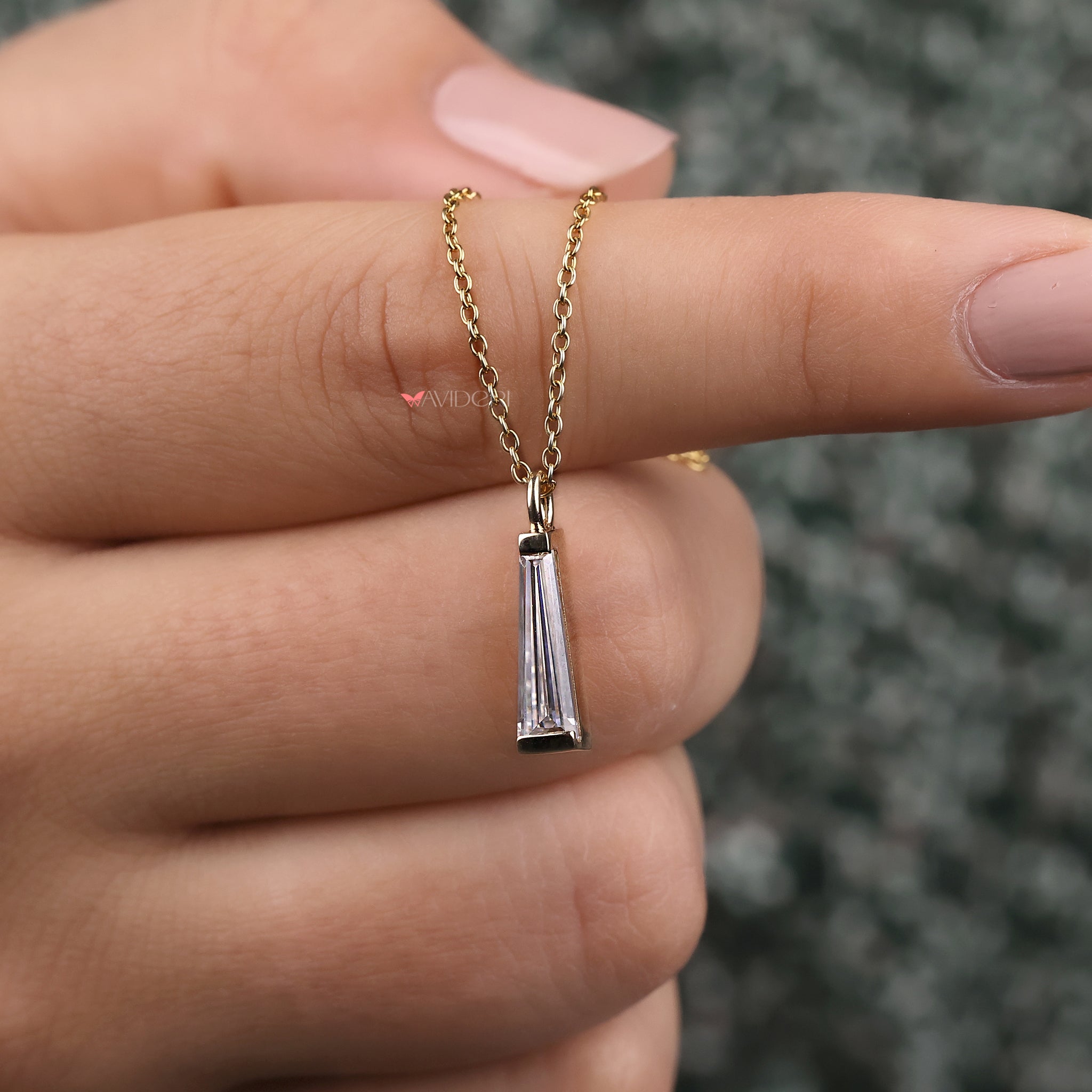 Round cut earrings featuring stunning craftsmanship and timeless appeal