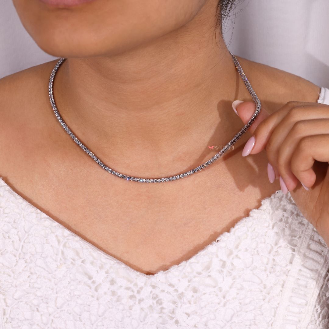 Round Diamond Necklace - White Gold