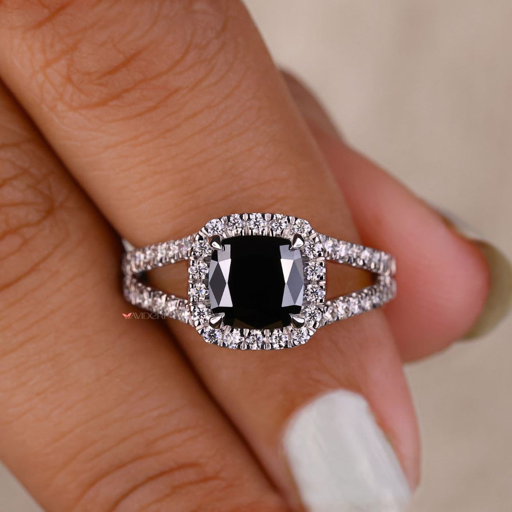 White gold engagement ring with an elegant and timeless finish
