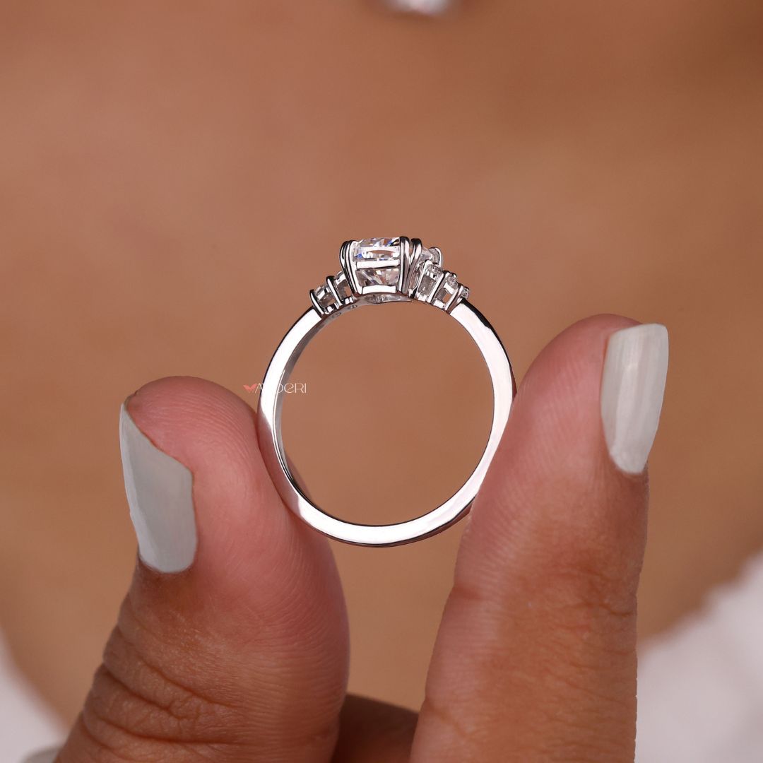White gold ring with a polished finish and modern setting.

