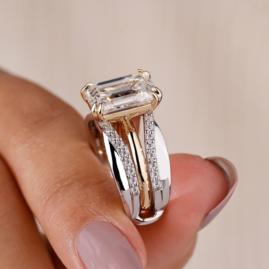 Solitaire Setting highlights the brilliance of the center stone.