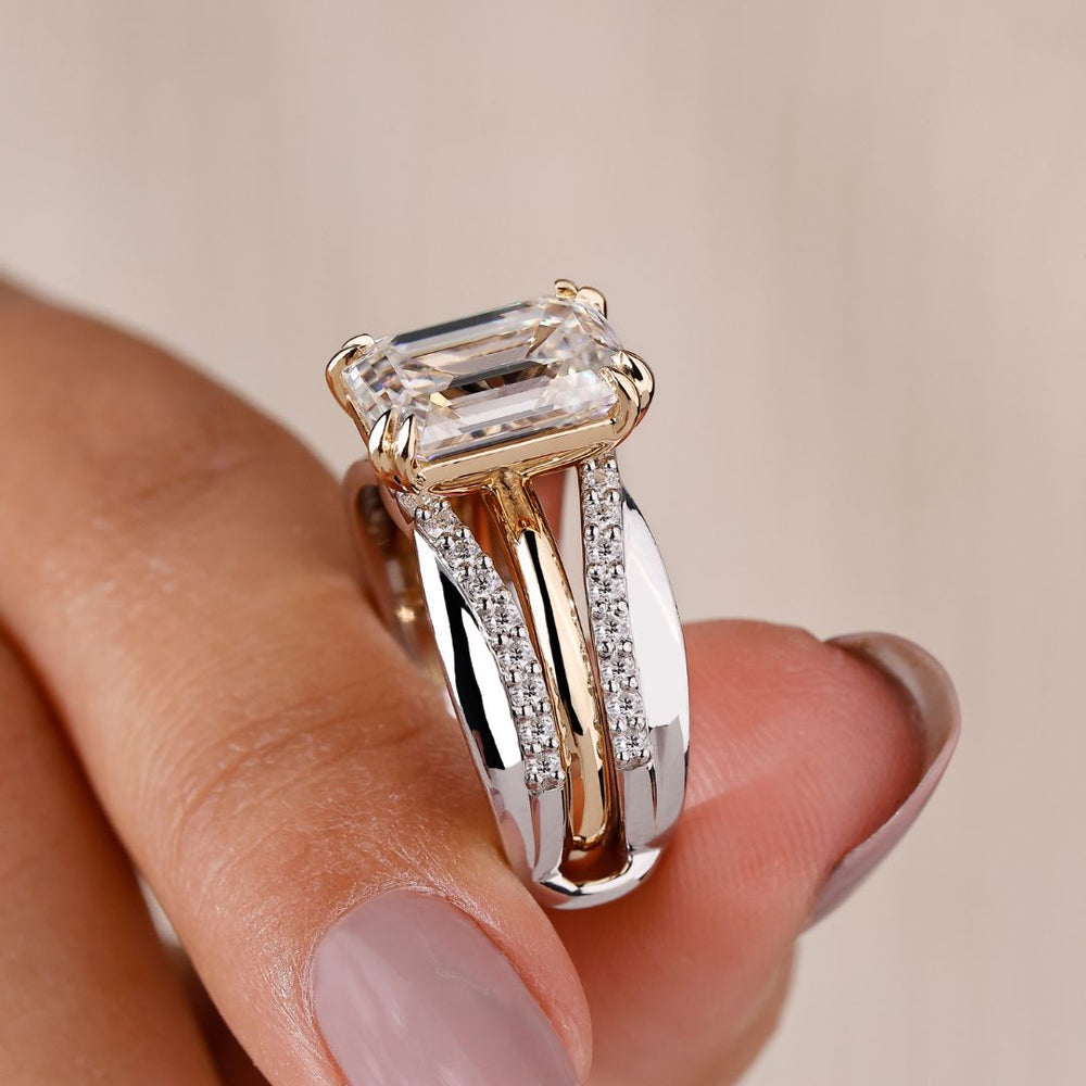 Solitaire Setting highlights the brilliance of the center stone.