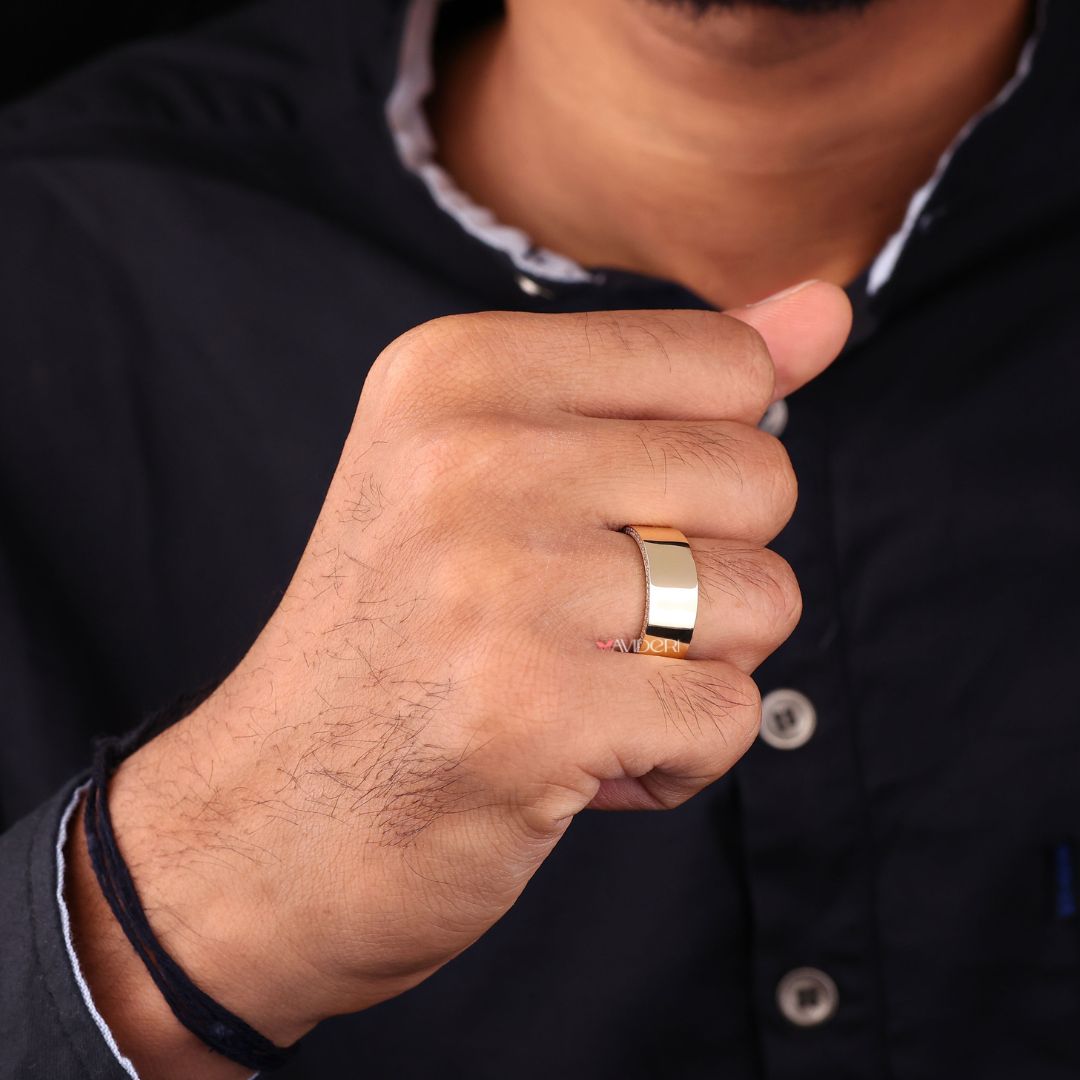 Simple Men's Wedding Band with a classic design, ideal for everyday wear.
