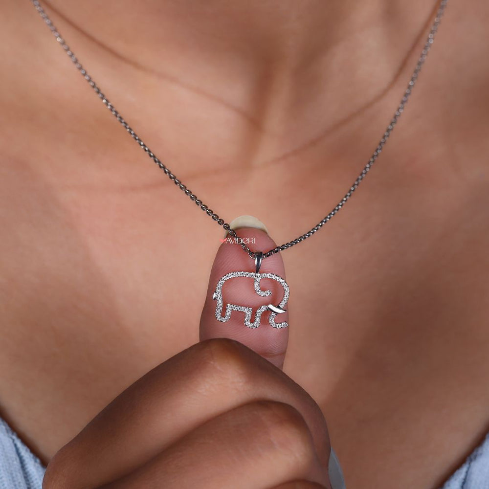 Handmade pendant in elephant style with smooth finish.
