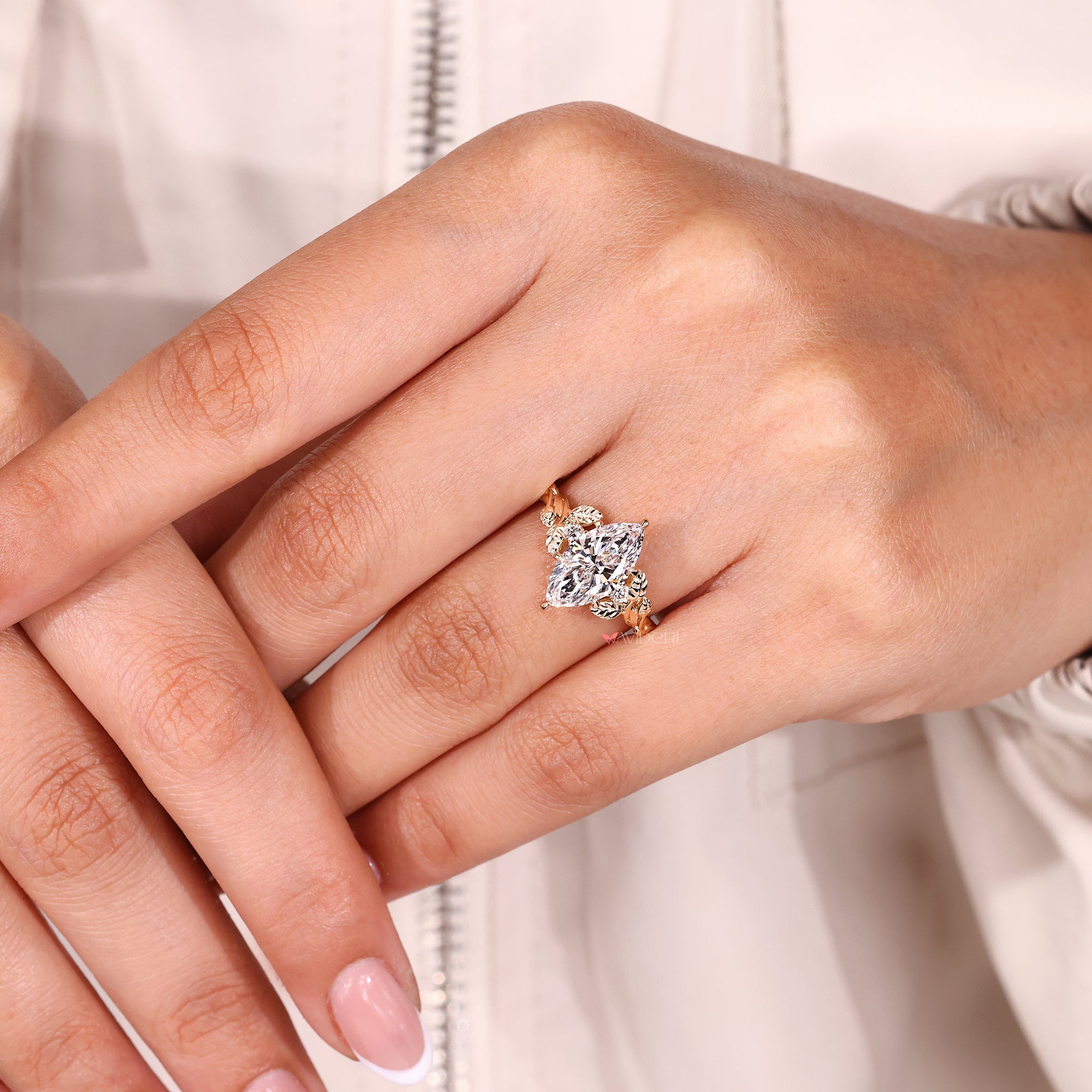 Avideri engagement ring with 6 claw prong setting.