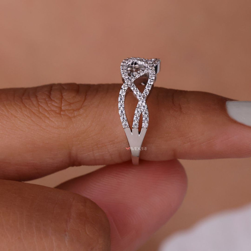 Half eternity ring created for everyday wear with lasting shine.
