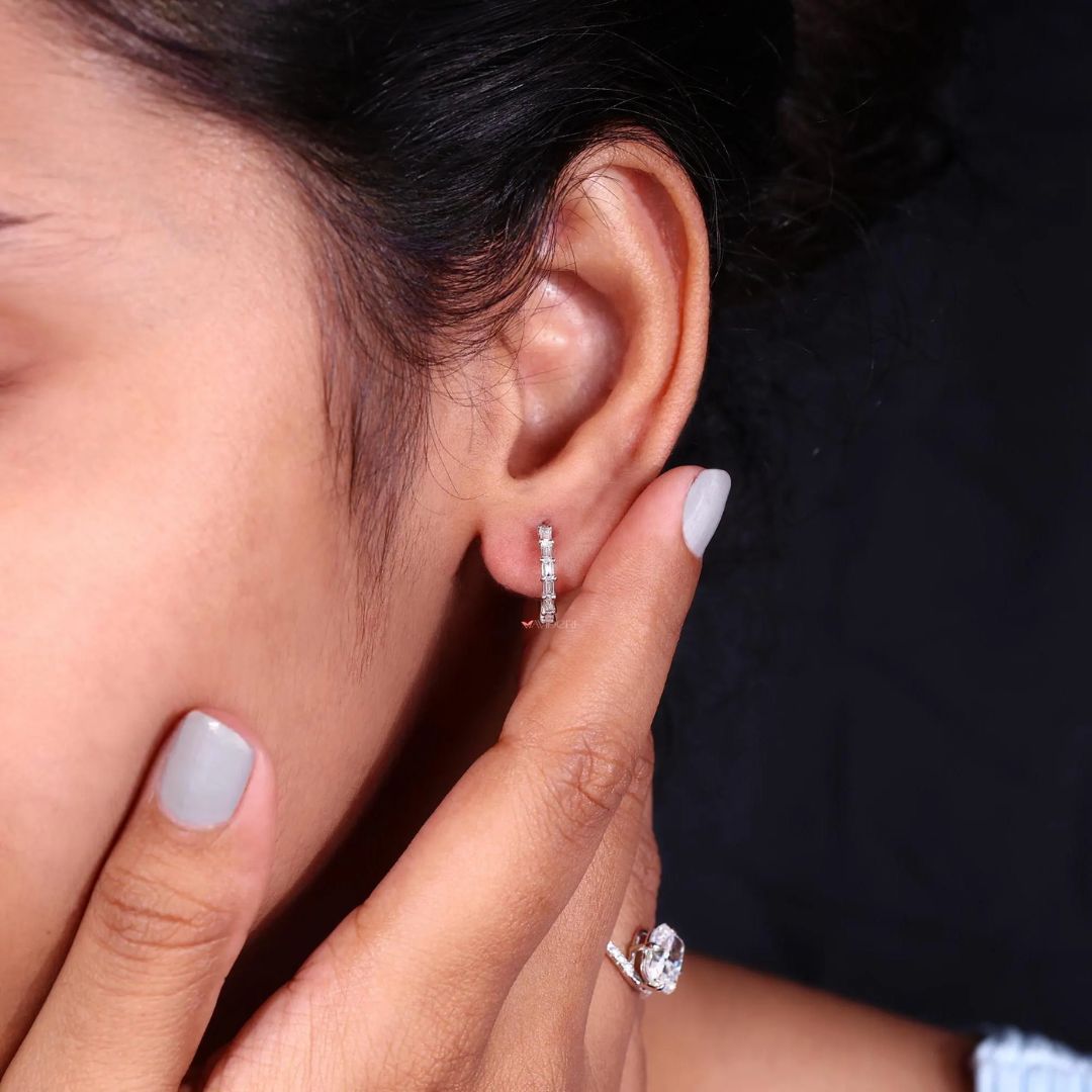 Handmade baguette hoop earrings in gold
