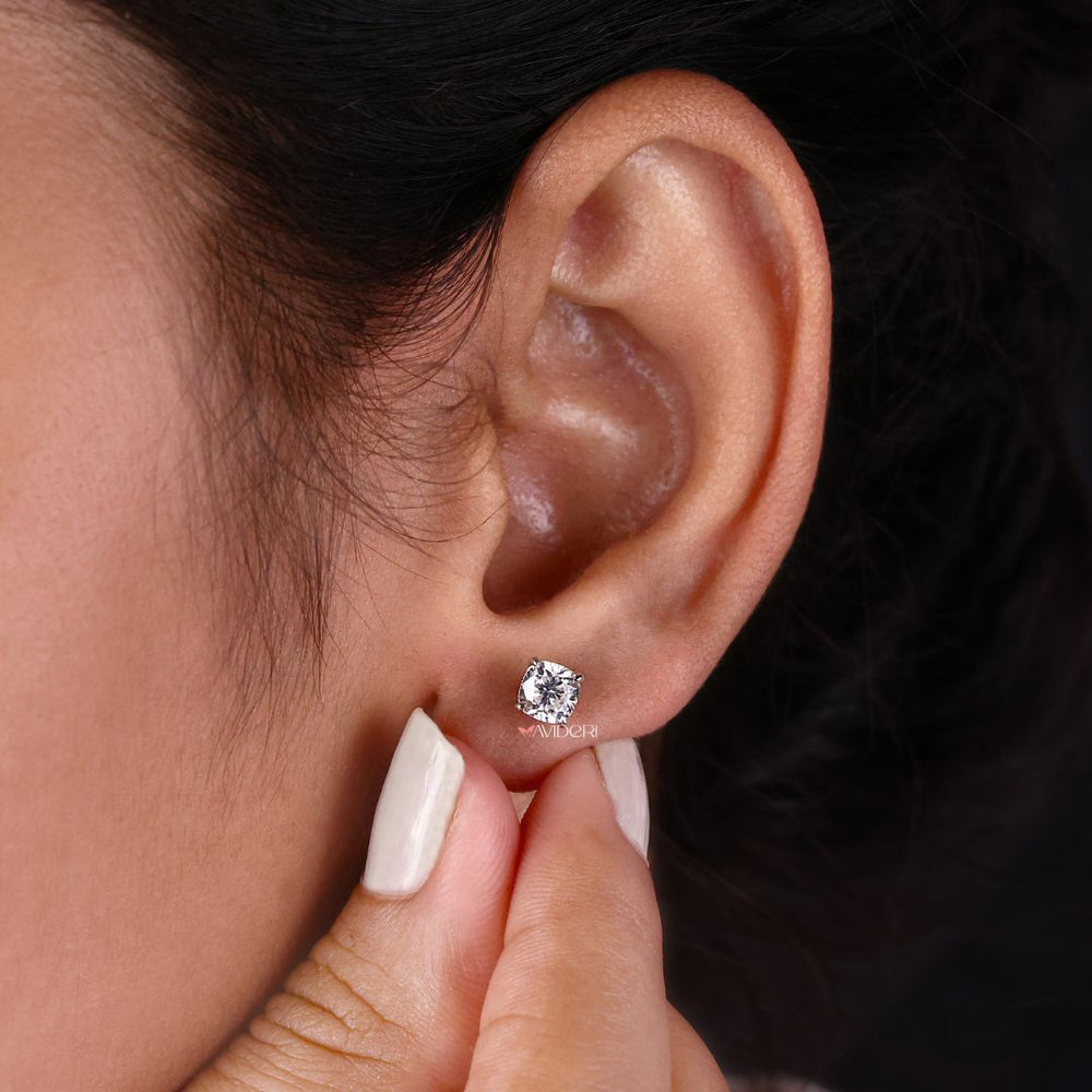 These unique earrings stand out with their special design.
