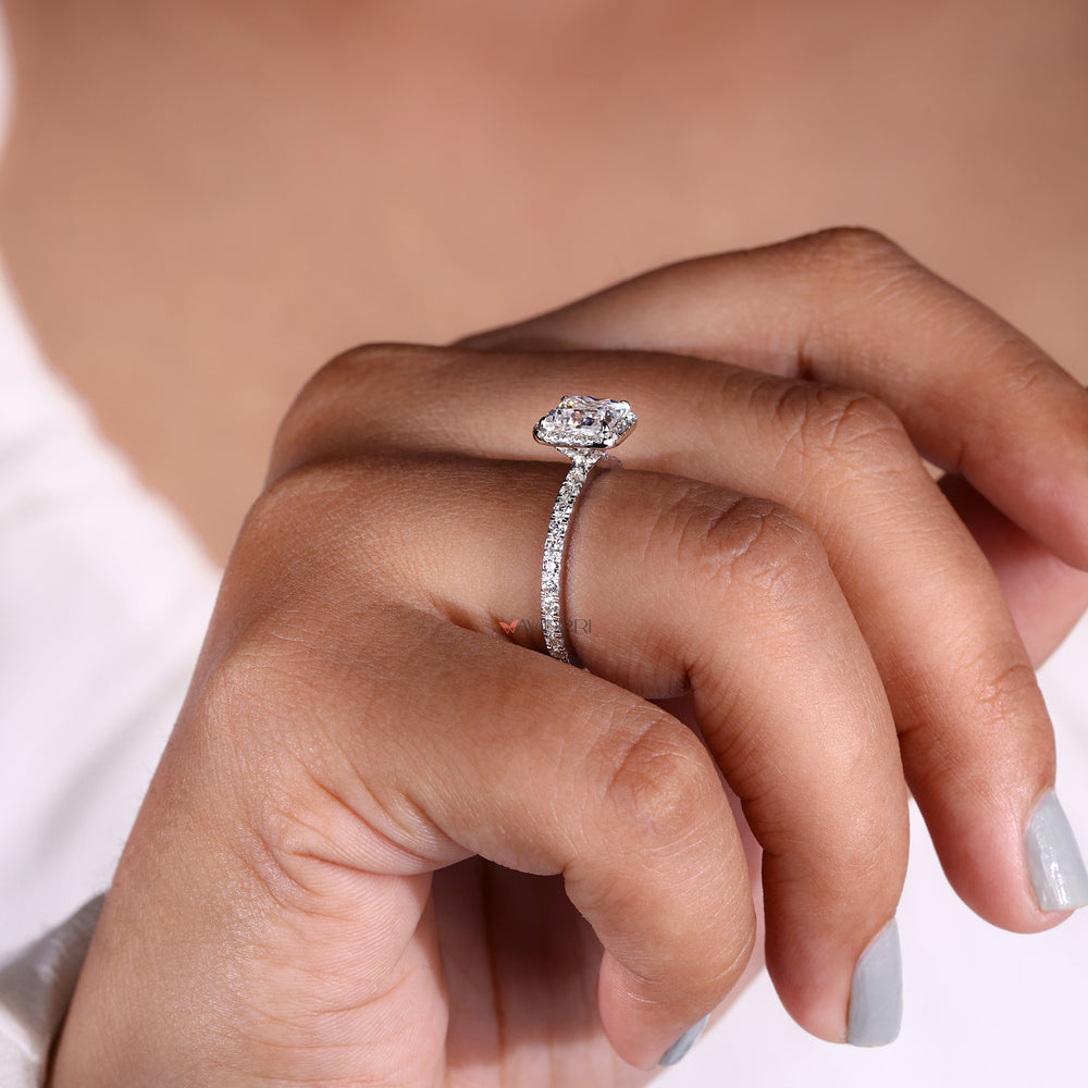 Round cut moissanite ring crafted with exquisite brilliance.
