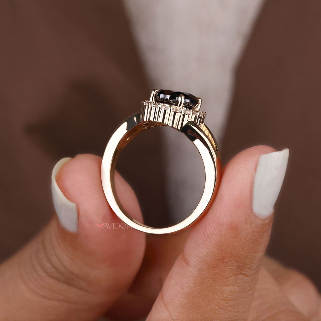 Yellow gold engagement ring with exquisite craftsmanship.
