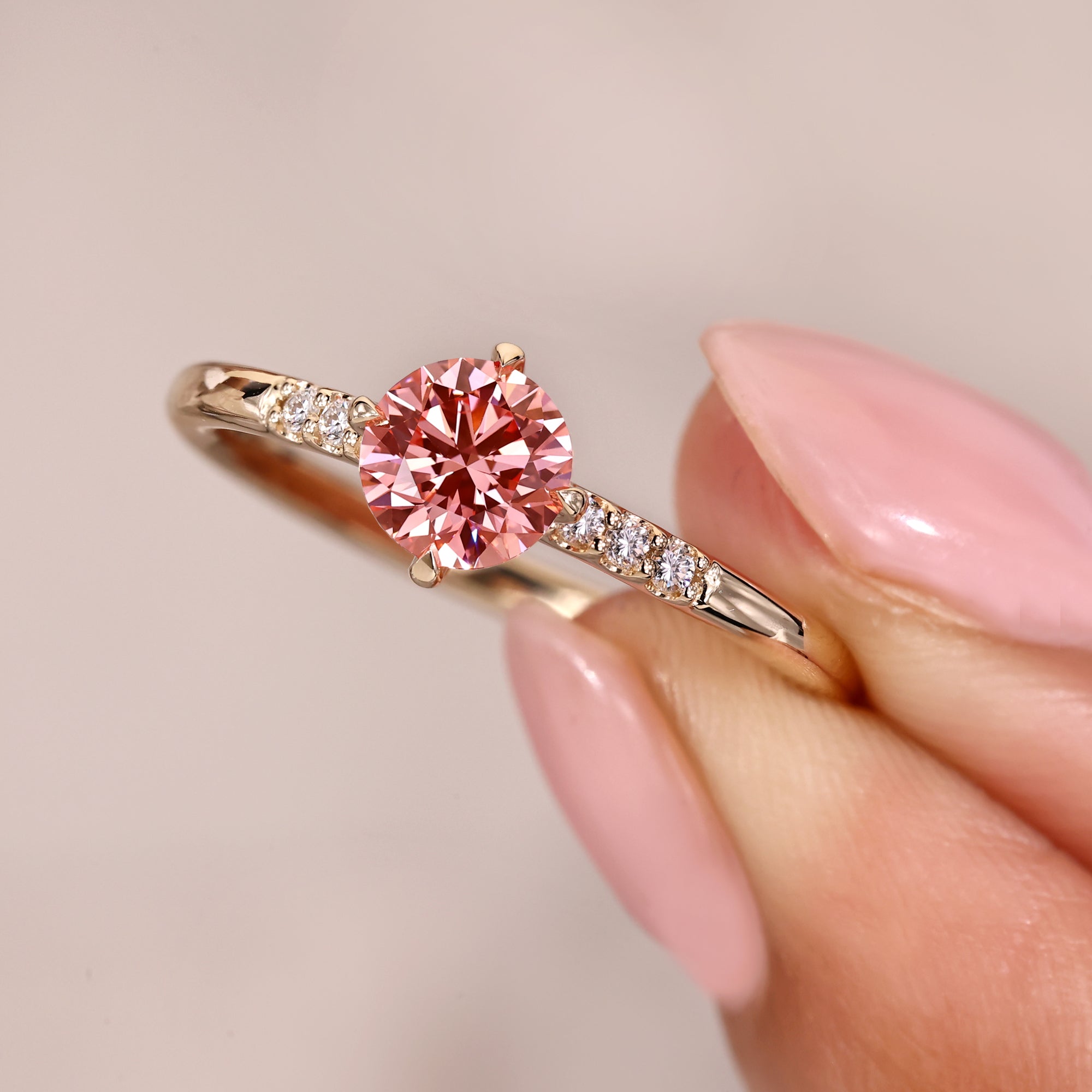 Avideri engagement ring featuring seven round cut side stones.