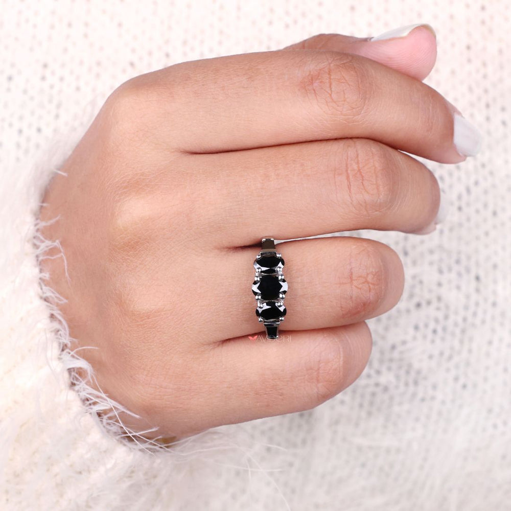 Tapered baguette cut ring for a modern and refined look
