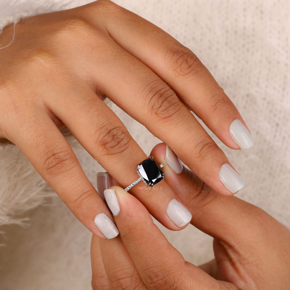 Beautiful hidden halo ring with intricate details for a unique look.
