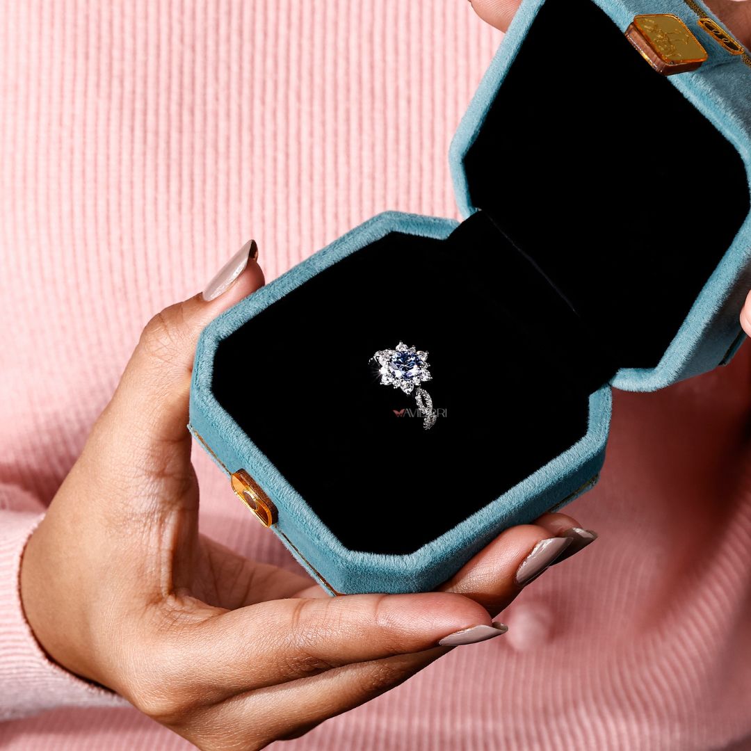 Twisted pave ring setting offering intricate detailing and a refined look.
