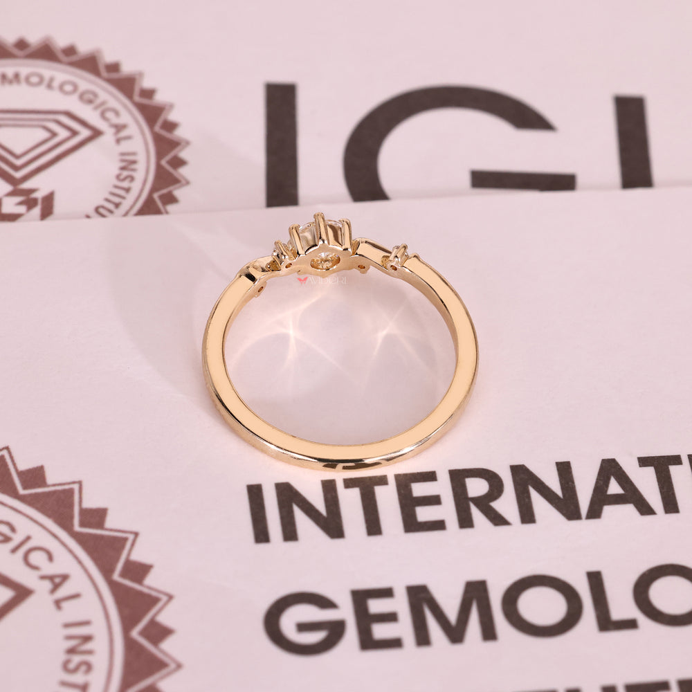 Lab grown Round Diamond Engagement Ring.
