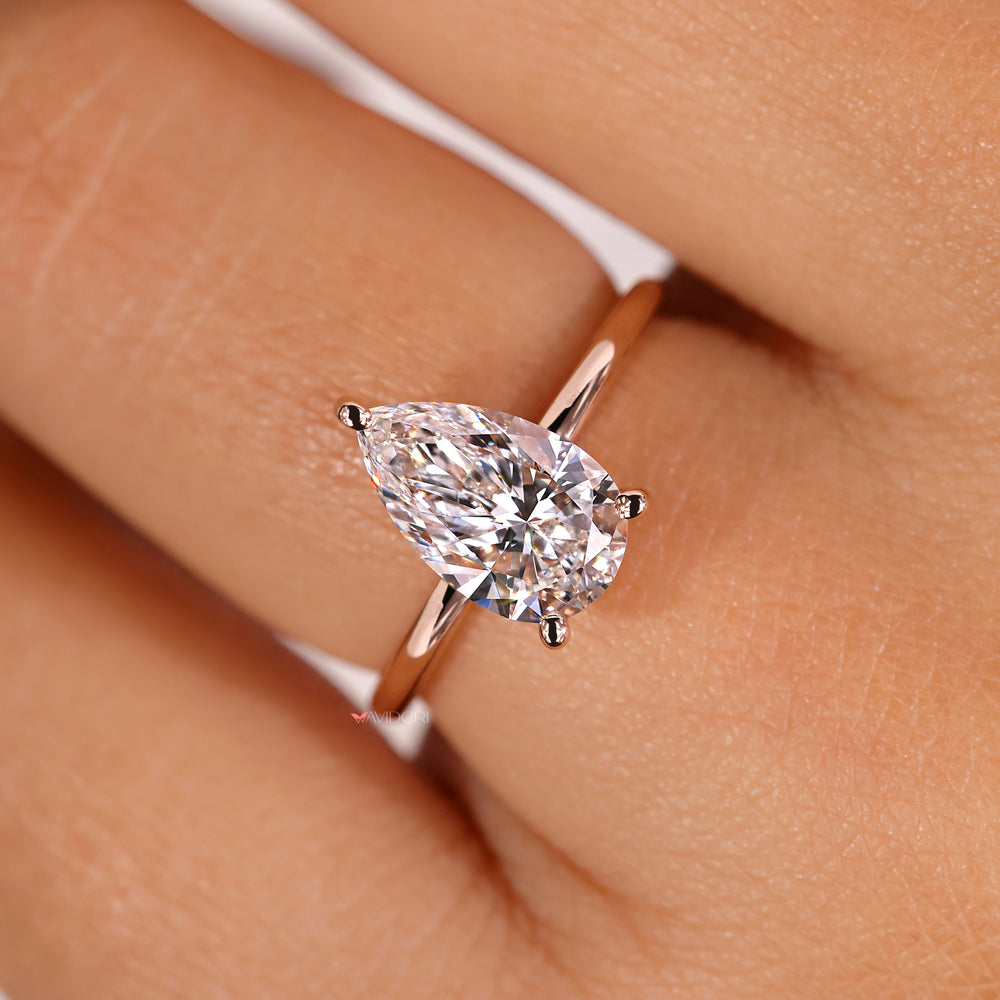 Ethical Lab Grown Diamond paired with stunning craftsmanship for a perfect ring.
