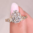Coffin cut diamond ring in yellow gold.