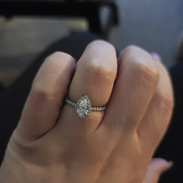 This ring is beyond beautiful and everything I could've hoped for. We bought this as an upgrade from my original wedding ring and I'm so glad we chose this one! Jay and the team were great to work with and shipping was incredibly fast. HIGHLY RECOMMEND!