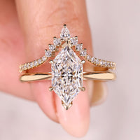Dutch Marquise Engagement Ring With Wedding Band