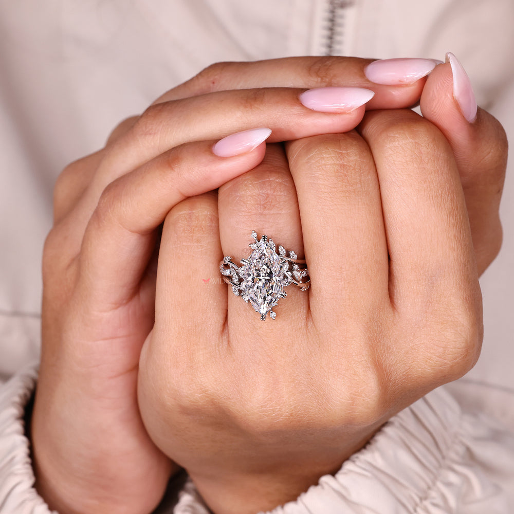 Marquise ring with round band nature style.
