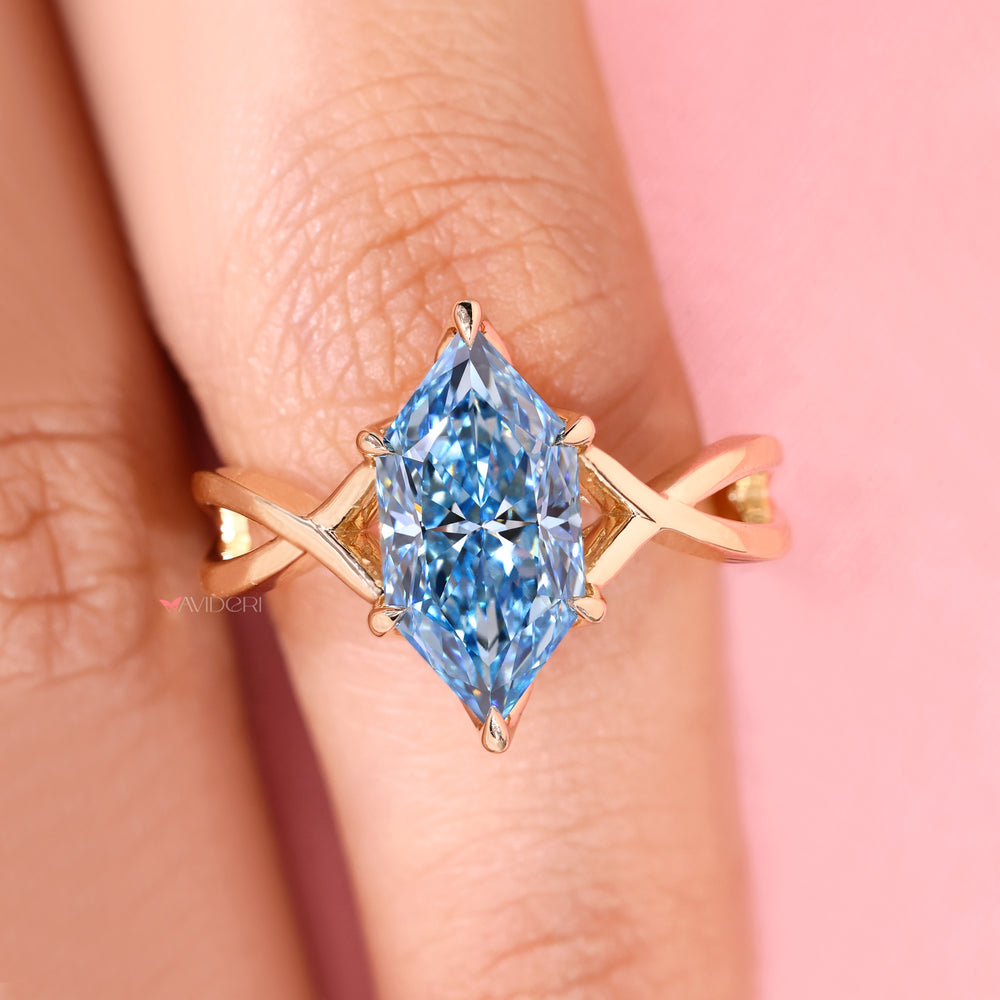 IGI certified Dutch marquise diamond ring.
