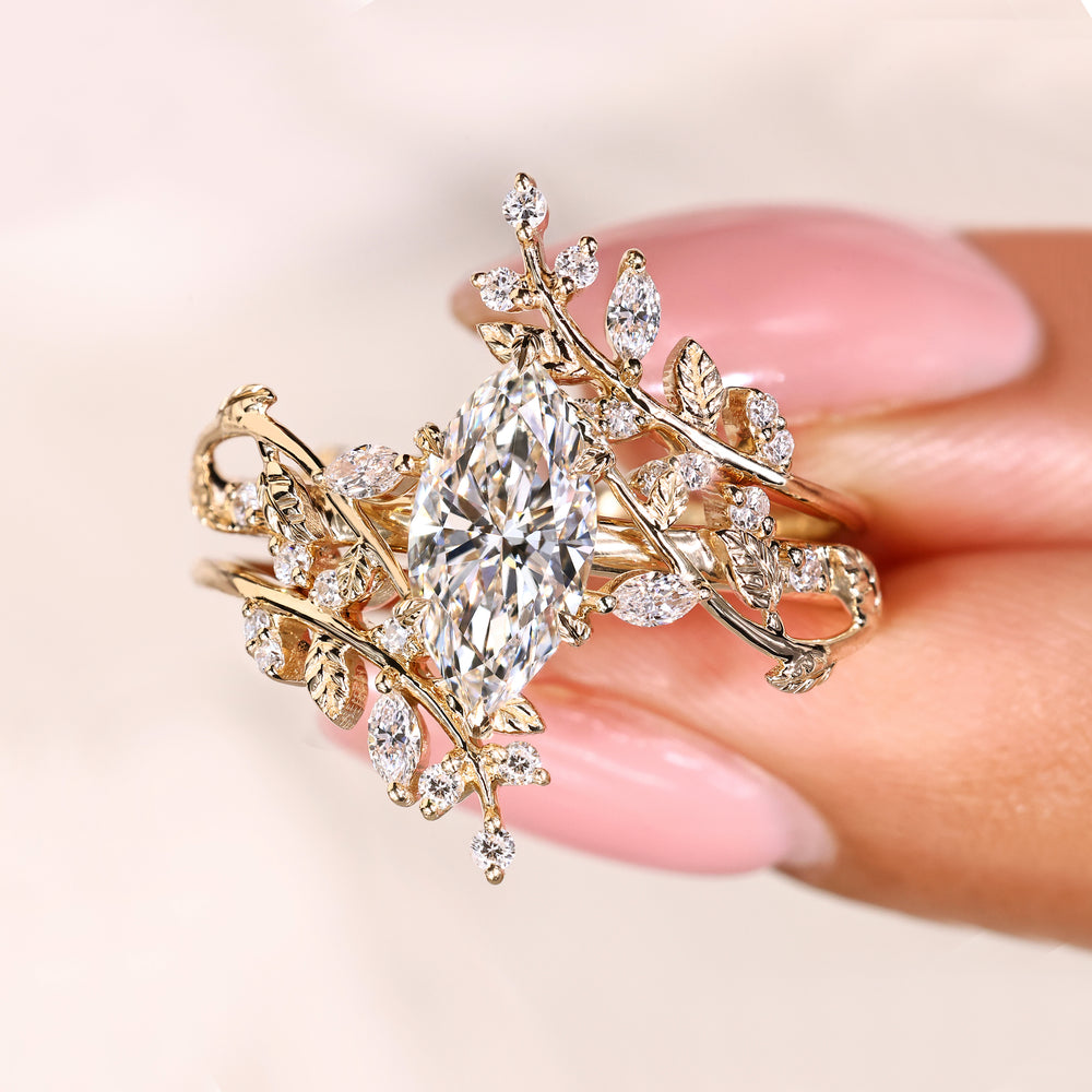 Leaf prong marquise diamond ring design.
