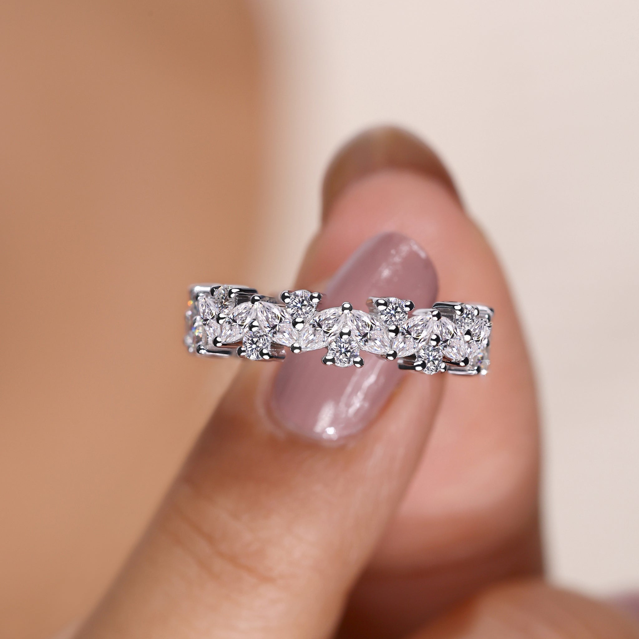 Half eternity band with sparkling lab grown diamonds.
