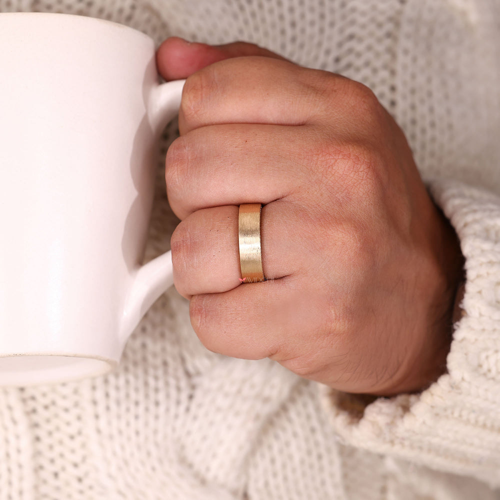 Mens diamond ring with double side eternity band.
